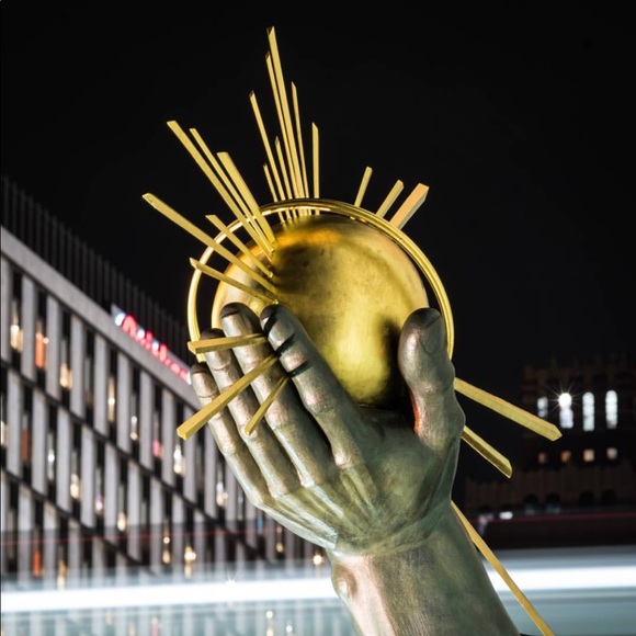 Profile Picture of Brandyce Monroe (@fancybyfist4wrd) on Poshmark