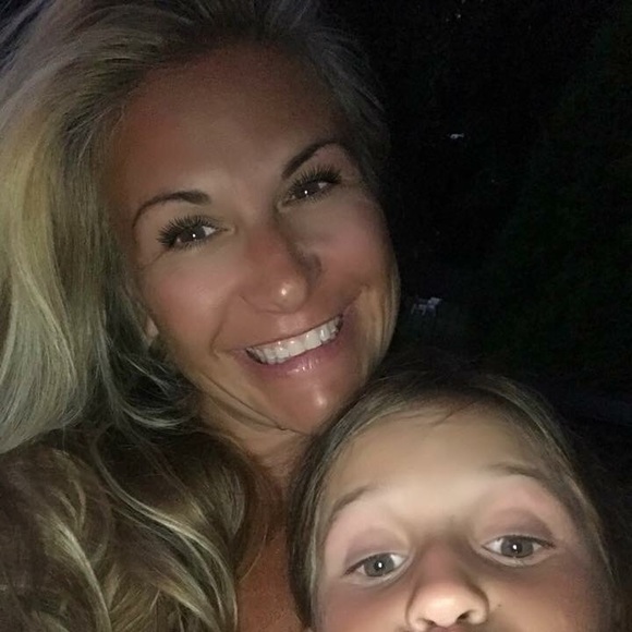 Profile Picture of Kelly Krivulka stepp (@kellystepp1676) on Poshmark