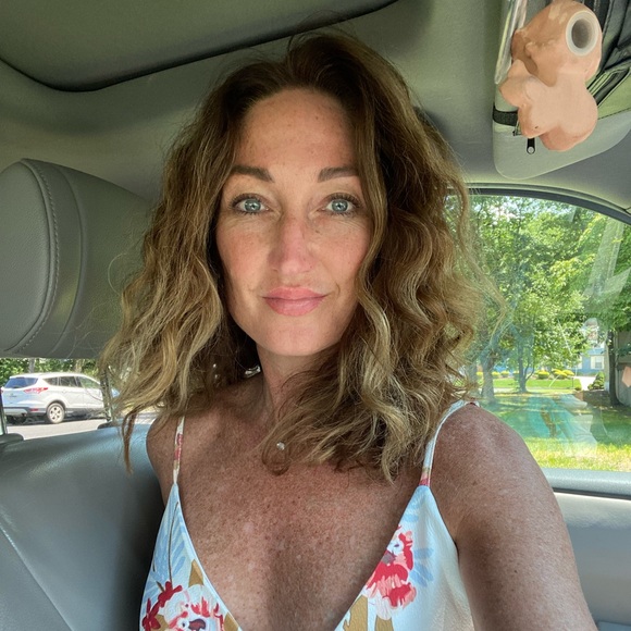 Profile Picture of Lisa Mccarry (@lisamccarry) on Poshmark