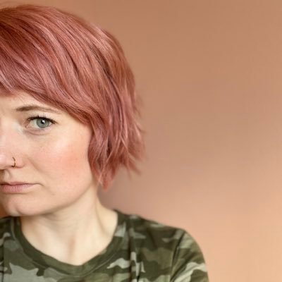 Profile Picture of Justine Barnes (@fourni3r) on Twitter