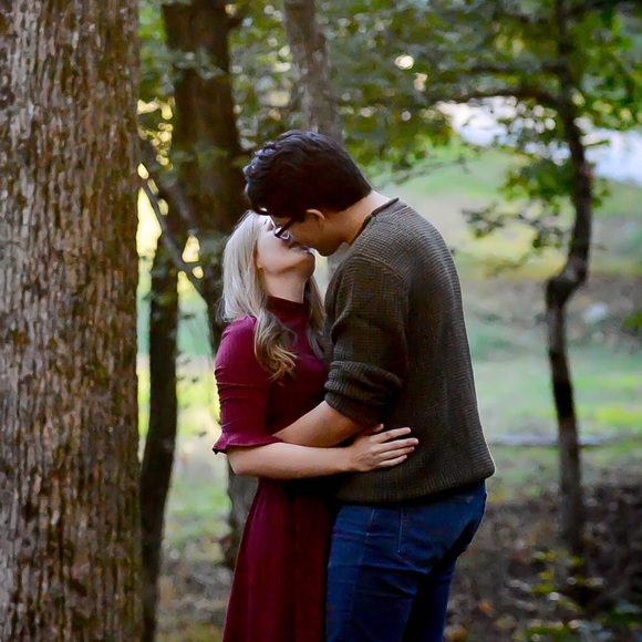 Profile Picture of Cassidy Pierce (@cassie_d_pierce) on Poshmark