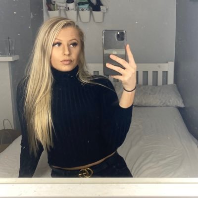 Profile Picture of Alice Rose (@_alicebeasley) on Twitter