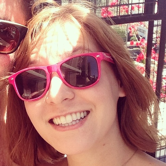 Profile Picture of Sarah Claspell (@tuxedocat7) on Poshmark