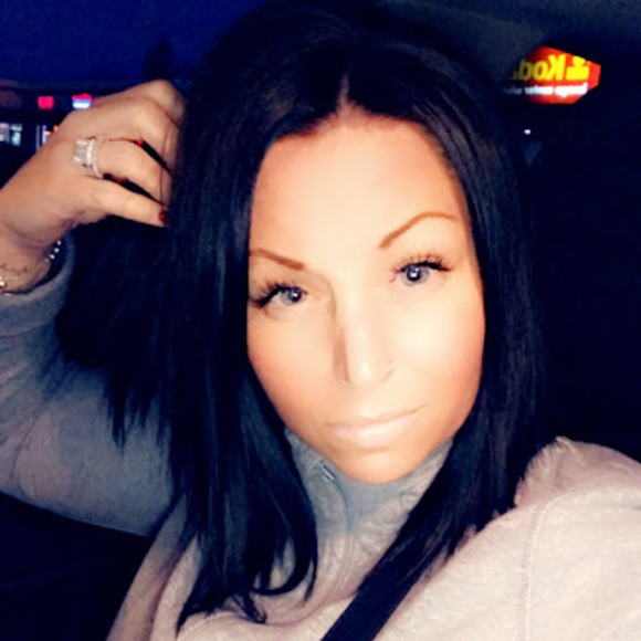 Profile Picture of Ashadee Pollino (@ashadee1620) on Poshmark