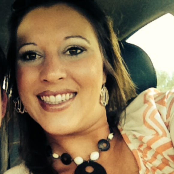 Profile Picture of Dana Driver (@dbdriver83) on Poshmark