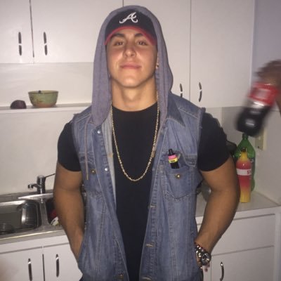 Profile Picture of Raymon Gonzalez (@raymonndotcom) on Twitter