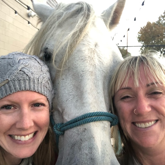 Brooks Easterling - Poshmark Profile Picture of Brooks Easterling (@brooksca1980) on Poshmark