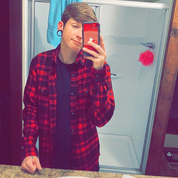 Profile Picture of Kendall Crocker (@kendallcrocker3) on Poshmark