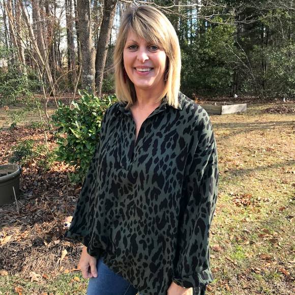 Profile Picture of Susan Bridgman (@bucky2015) on Poshmark