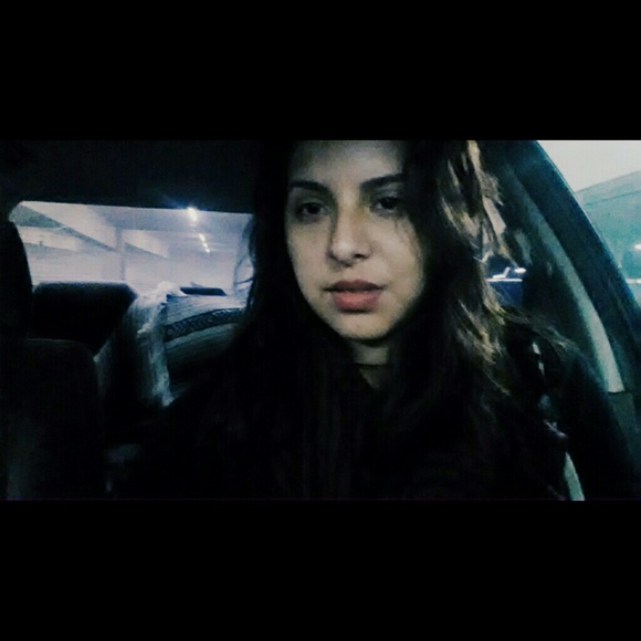 Profile Picture of Alexsandra Conde (@savyalex) on Poshmark