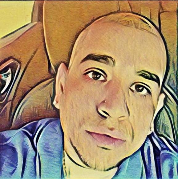Profile Picture of Chris Castorena (@chriscastorena) on Poshmark