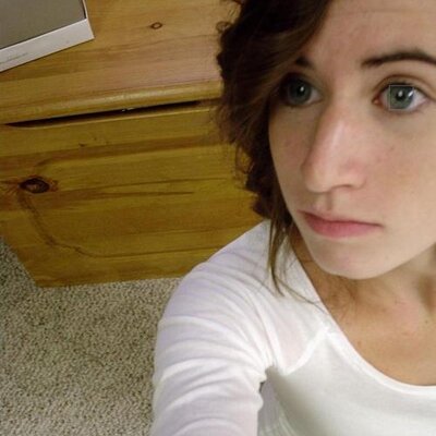 Profile Picture of Mimi Roberts (@melaneyrae) on Twitter