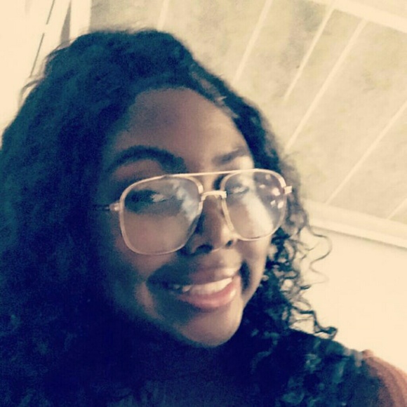 Profile Picture of Zakiyyah Leavell (@zakiyyahleavell) on Poshmark