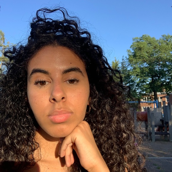 Profile Picture of Sequoia Smith (@sequuuoia) on Poshmark