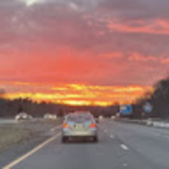 Profile Picture of Carly Bradshaw (@carlybradsha829) on Poshmark