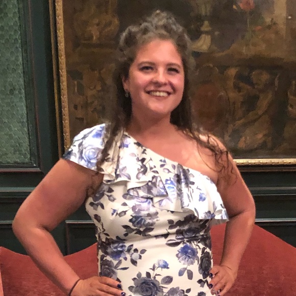Profile Picture of Courtney Beene (@soccerchick00) on Poshmark