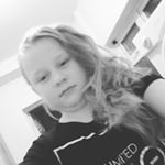 Profile Photo of holly webb (@littlemissxx1234) on Instagram