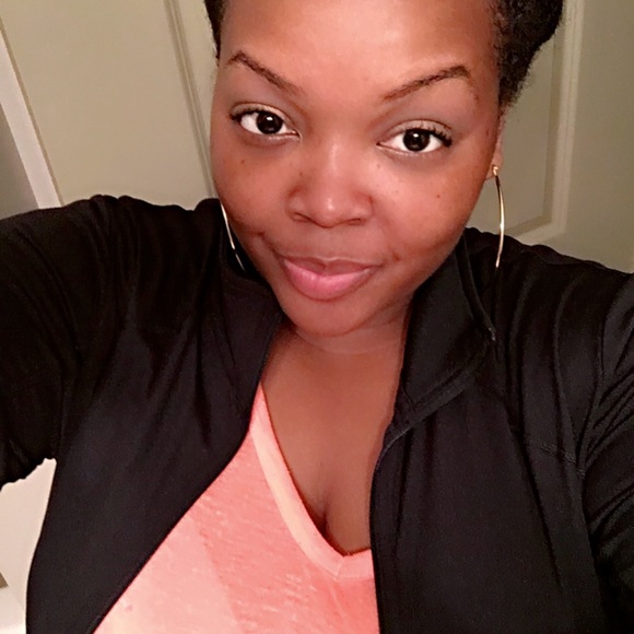 Profile Picture of Tamara Moore (@hqteacher) on Poshmark
