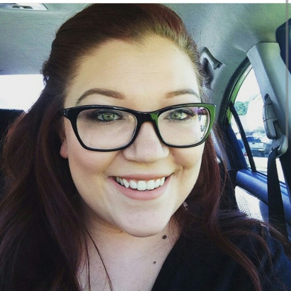 Profile Picture of Kim Buffham (@kbuffham) on Poshmark