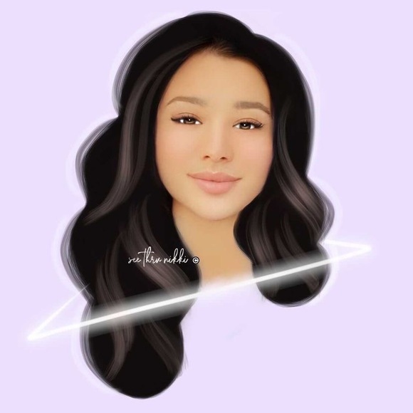 Profile Picture of Lucia Nguyen (@lknbtq) on Poshmark