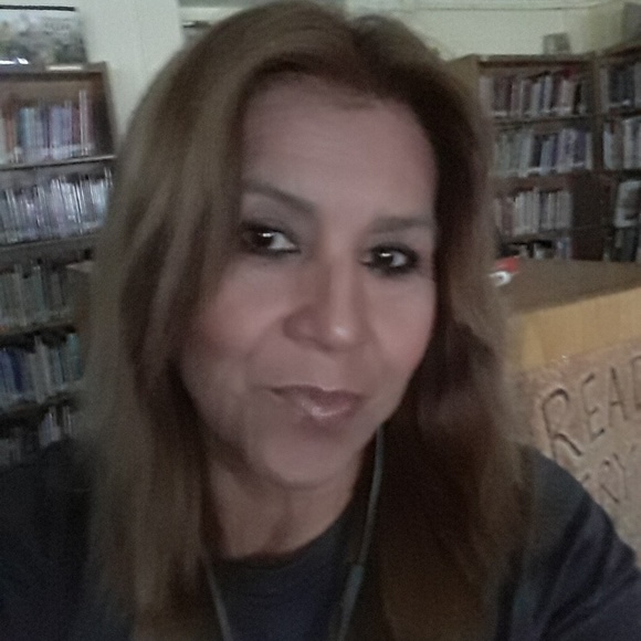 Profile Picture of Carmen Peralez (@peralezcarmen) on Poshmark