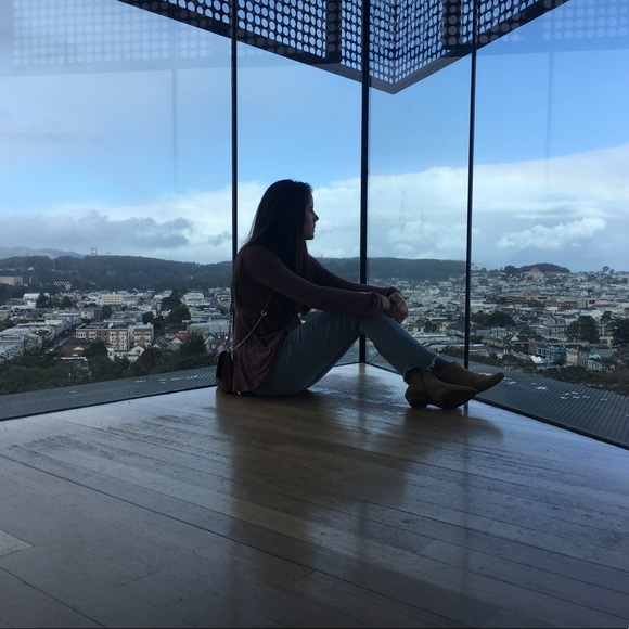 Profile Picture of Alivia Buntjer (@livbuntjer) on Poshmark