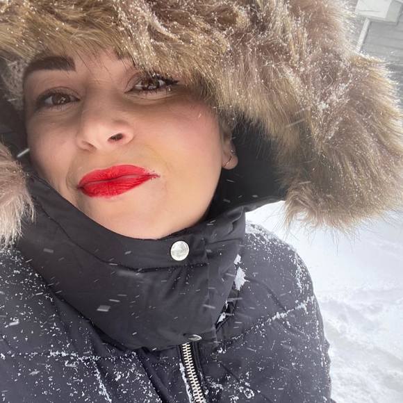 Profile Picture of Shauna Moorcroft (@shauna215) on Poshmark