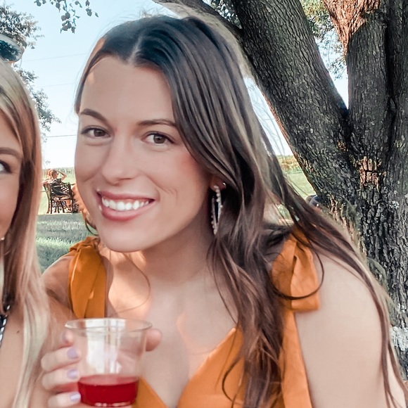 Profile Picture of Madi Grzesiak (@mgrzesiak99) on Poshmark