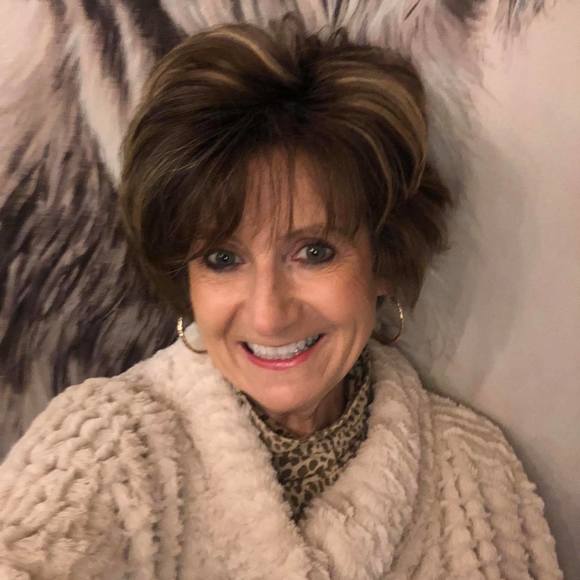 Profile Picture of Judi Thynes (@jjthynes) on Poshmark