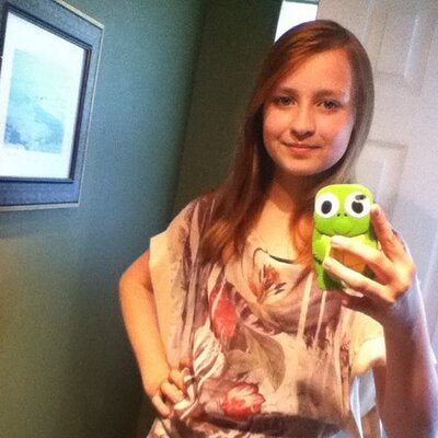 Profile Picture of Kathryn Holcomb (@katie_haley19) on Twitter