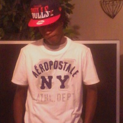 Profile Picture of Jonathan Singleton (@lazyeye0) on Twitter