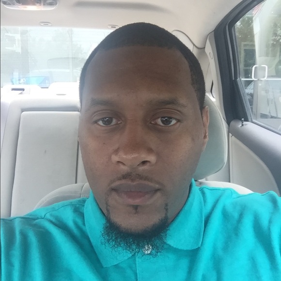Profile Picture of James Swinson (@jswinson0818) on Poshmark