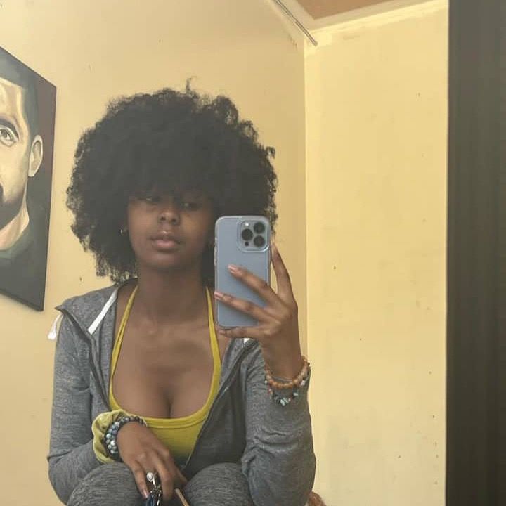 Profile Picture of kylee paint 🎨 (@kylee__artworld) on Tiktok