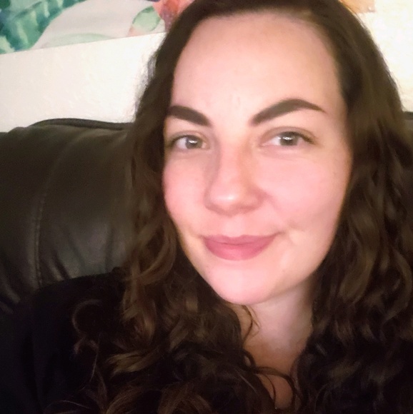 Profile Picture of Paloma Ramirez (@plramirez28) on Poshmark