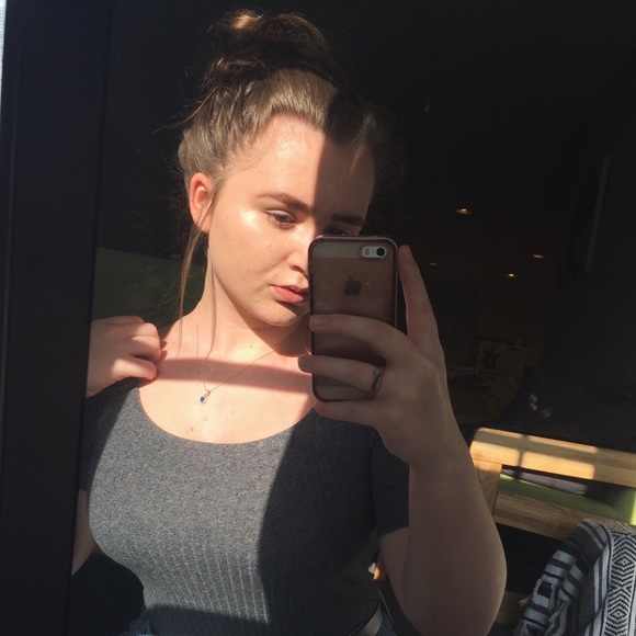 Profile Picture of Hailey Compson (@haileycompson) on Poshmark