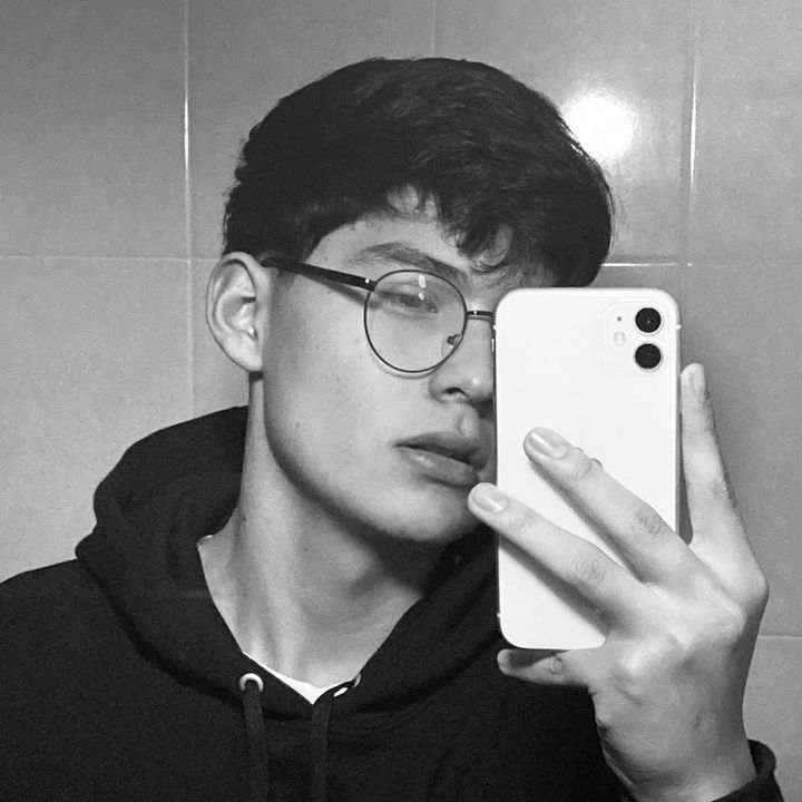 Profile Picture of Robe (@robemut_) on Tiktok