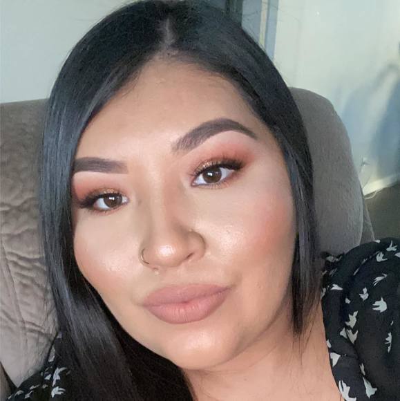 Profile Picture of Alex minerva Avendano (@nerva12) on Poshmark