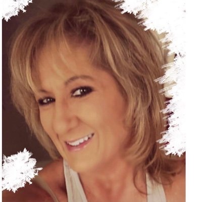 Profile Picture of Lisa Lisa (@Itssimplesee) on Twitter