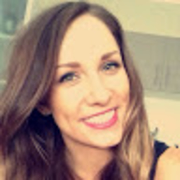 Profile Picture of Darci Torok (@darcitorok) on Poshmark