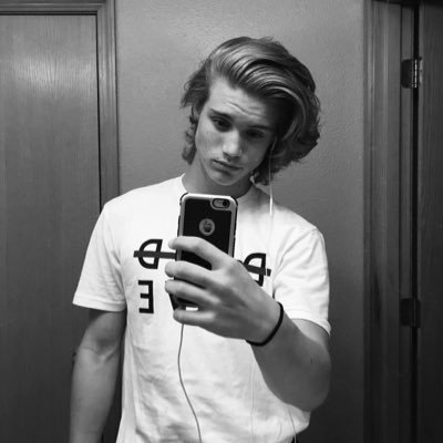 Profile Picture of Chris Grayson (@chris_gayson) on Twitter