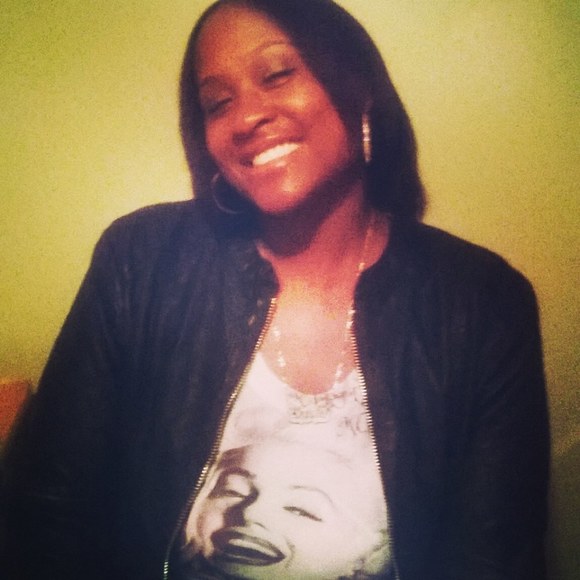 Profile Picture of Carla Ragland (@nectorlove) on Poshmark