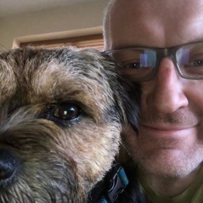 Profile Picture of Dr Andy Powell  💙 (@TheAandPGuy) on Twitter