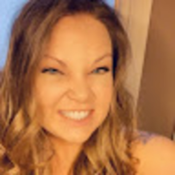 Profile Picture of Jaime Dow (@jaimedow2) on Poshmark