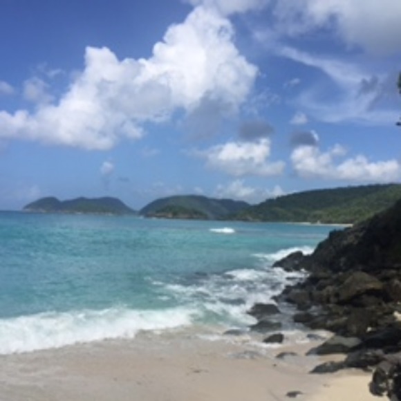 Profile Picture of Gloria Hymel (@gloriahymel117) on Poshmark