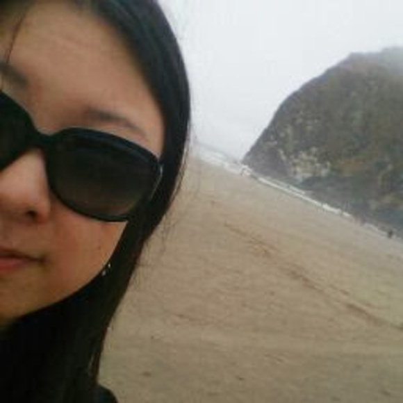 Profile Picture of Vicky Choi (@heartxsoul) on Poshmark