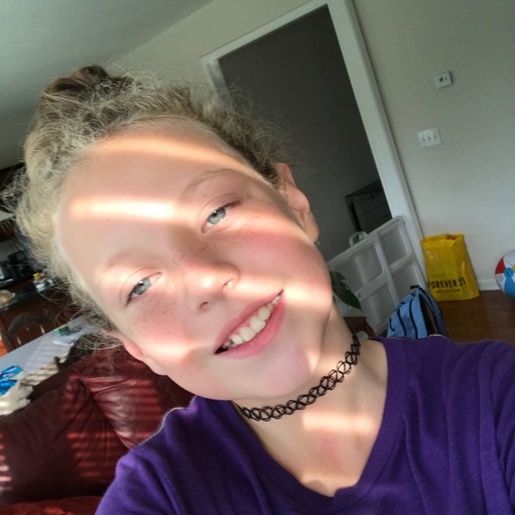 Profile Picture of Amanda Mergenthal (@amandamerg982) on Poshmark