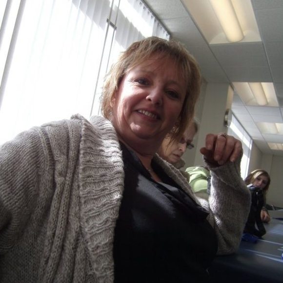 Profile Picture of Tania Walters (@tanmwal) on Poshmark