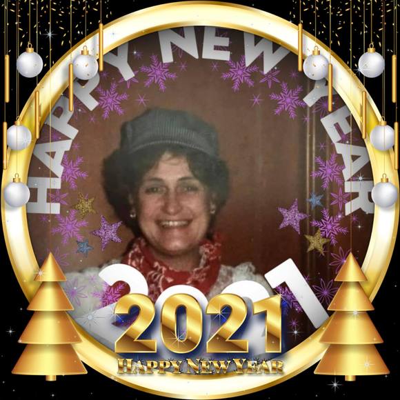 Profile Picture of Sue Peloso (@suepeepa) on Poshmark