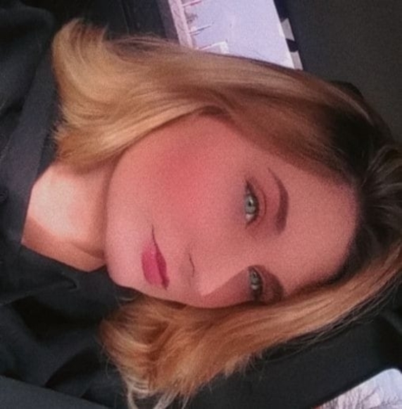 Profile Picture of Kayla Osterberg (@kaylaosterberg) on Poshmark