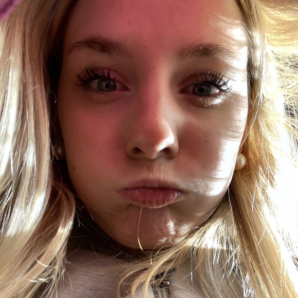 Profile Picture of Kasen Teehan (@kasen250) on Poshmark